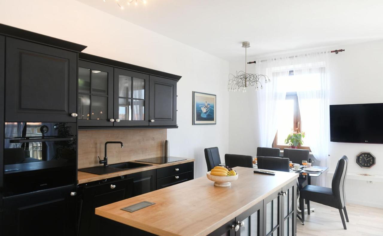 Divia Apartment Rijeka Ngoại thất bức ảnh