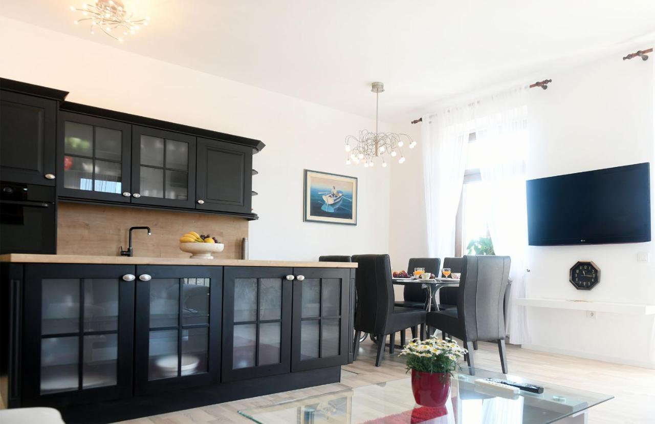 Divia Apartment Rijeka Ngoại thất bức ảnh