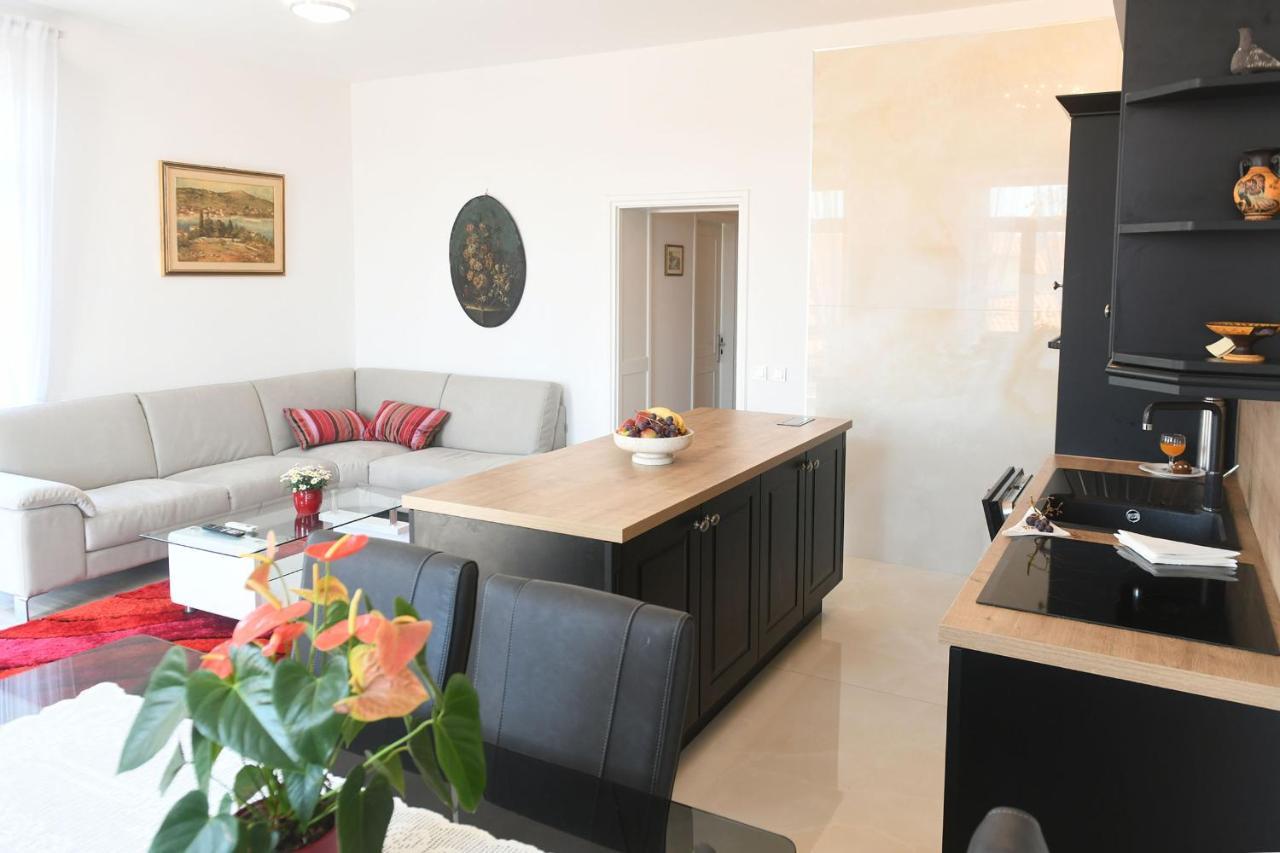 Divia Apartment Rijeka Ngoại thất bức ảnh